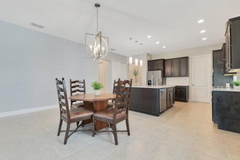 Casa en venta en Orlando, Florida, 3 dormitorios, 210.89 m2 № 1658336 - foto 11