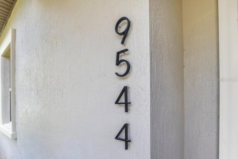 Casa en venta en Orlando, Florida, 3 dormitorios, 210.89 m2 № 1658336 - foto 26