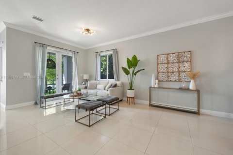 Casa en venta en Cutler Bay, Florida, 4 dormitorios, 286.88 m2 № 2058294 - foto 8
