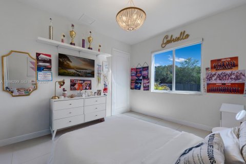 Casa en venta en Cutler Bay, Florida, 4 dormitorios, 286.88 m2 № 2058294 - foto 20