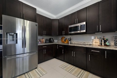 Casa en venta en Cutler Bay, Florida, 4 dormitorios, 286.88 m2 № 2058294 - foto 12