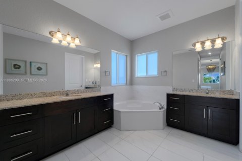 Casa en venta en Cutler Bay, Florida, 4 dormitorios, 286.88 m2 № 2058294 - foto 27