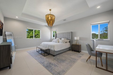 Casa en venta en Cutler Bay, Florida, 4 dormitorios, 286.88 m2 № 2058294 - foto 25
