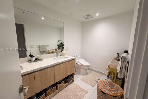 Снять в аренду кондоминиум в Бэл-Харбор, Флорида 2 спальни, № 2024747 - фото 20