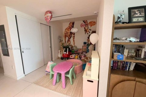 Снять в аренду кондоминиум в Бэл-Харбор, Флорида 2 спальни, № 2024747 - фото 14