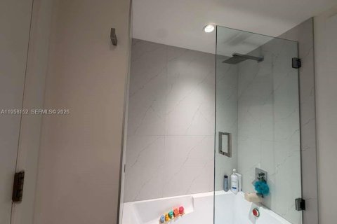 Снять в аренду кондоминиум в Бэл-Харбор, Флорида 2 спальни, № 2024747 - фото 22