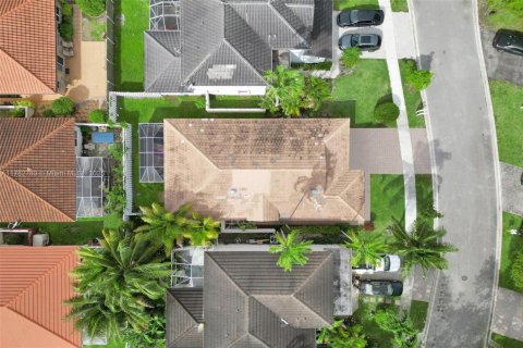 House in Plantation, Florida 3 bedrooms, 162.76 sq.m. № 1713347 - photo 24