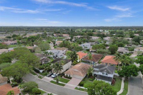 House in Plantation, Florida 3 bedrooms, 162.76 sq.m. № 1713347 - photo 28