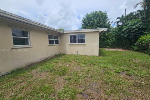 Villa ou maison à vendre à Lauderhill, Floride: 5 chambres, 132.85 m2 № 2390178 - photo 30
