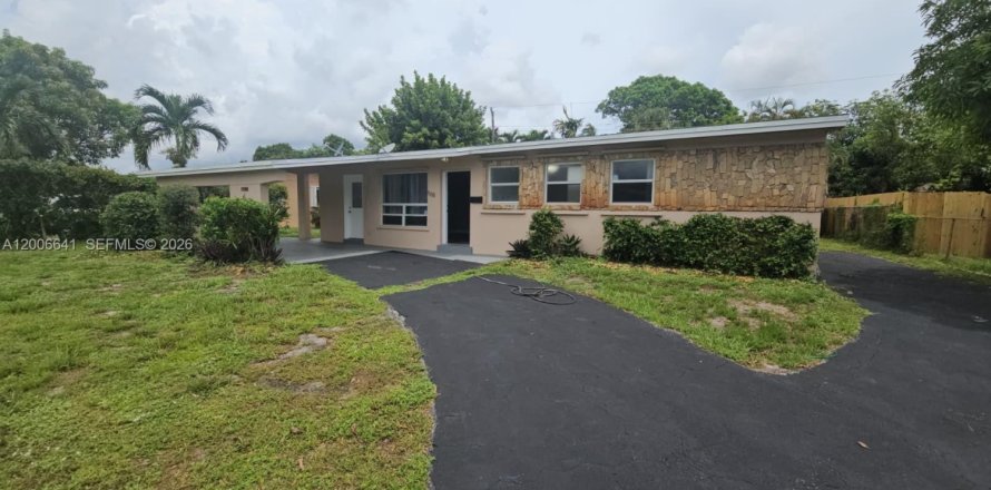Villa ou maison à Lauderhill, Floride 5 chambres, 132.85 m2 № 2390178