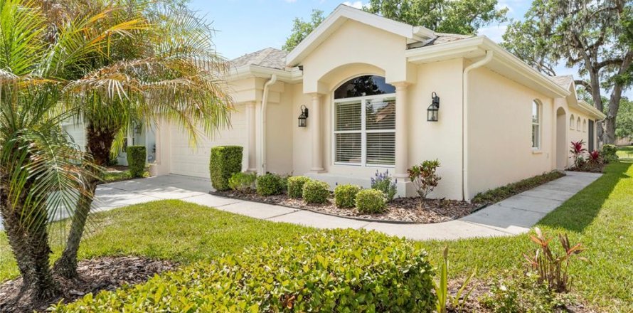 House in Brooksville, Florida 3 bedrooms, 188.96 sq.m. № 1631693