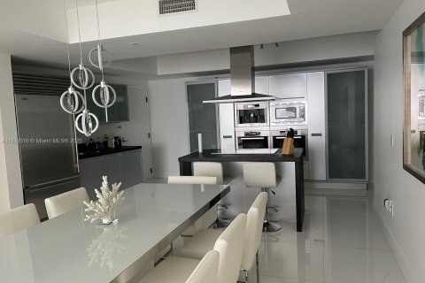 Снять в аренду кондоминиум в Санни-Айлс-Бич, Флорида 2 спальни, 152.64м2, № 1939550 - фото 9