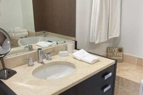 Снять в аренду кондоминиум в Санни-Айлс-Бич, Флорида 2 спальни, 152.64м2, № 1939550 - фото 13