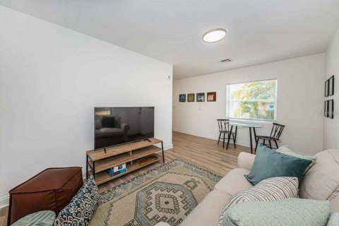 Villa ou maison à louer à Clearwater, Floride: 1 chambre, 82.13 m2 № 2426859 - photo 7