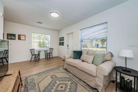 Villa ou maison à louer à Clearwater, Floride: 1 chambre, 82.13 m2 № 2426859 - photo 8