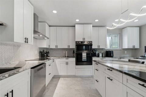 Casa en venta en Clearwater, Florida, 4 dormitorios, 160.07 m2 № 2211316 - foto 21