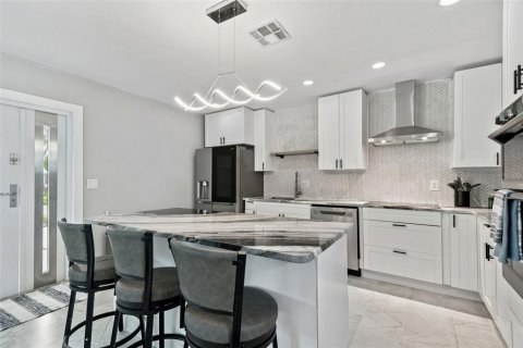 Casa en venta en Clearwater, Florida, 4 dormitorios, 160.07 m2 № 2211316 - foto 18