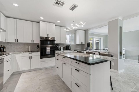 Casa en venta en Clearwater, Florida, 4 dormitorios, 160.07 m2 № 2211316 - foto 16