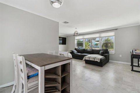 Casa en venta en Clearwater, Florida, 4 dormitorios, 160.07 m2 № 2211316 - foto 30