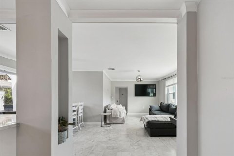 Casa en venta en Clearwater, Florida, 4 dormitorios, 160.07 m2 № 2211316 - foto 25