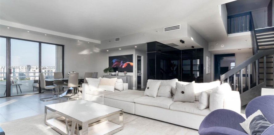 Condominio en Aventura, Florida, 4 dormitorios  № 1965096