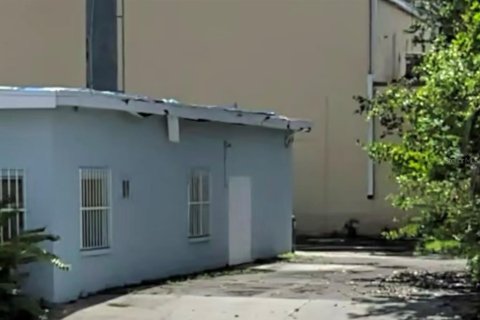 Propiedad comercial en alquiler en Bradenton, Florida, 178.56 m2 № 2166187 - foto 2