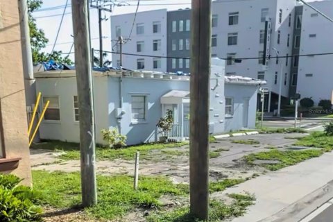 Propiedad comercial en alquiler en Bradenton, Florida, 178.56 m2 № 2166187 - foto 4