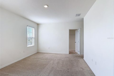 House in Davenport, Florida 5 bedrooms, 234.3 sq.m. № 1813100 - photo 8