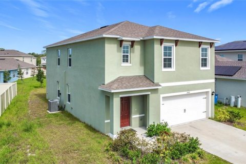 House in Davenport, Florida 5 bedrooms, 234.3 sq.m. № 1813100 - photo 1