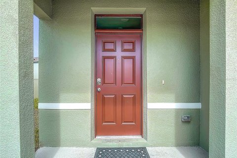 House in Davenport, Florida 5 bedrooms, 234.3 sq.m. № 1813100 - photo 2