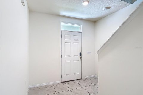 House in Davenport, Florida 5 bedrooms, 234.3 sq.m. № 1813100 - photo 3
