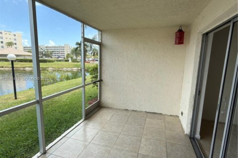 Condominio en venta en Dania Beach, Florida, 2 dormitorios, 110.55 m2 № 2339834 - foto 17