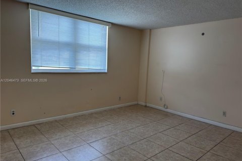 Condominio en venta en Dania Beach, Florida, 2 dormitorios, 110.55 m2 № 2339834 - foto 11