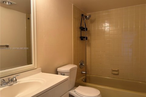 Condominio en venta en Dania Beach, Florida, 2 dormitorios, 110.55 m2 № 2339834 - foto 12