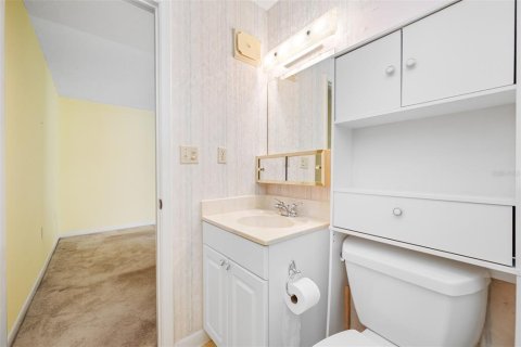 Condo in Saint Petersburg, Florida, 2 bedrooms  № 1363411 - photo 18