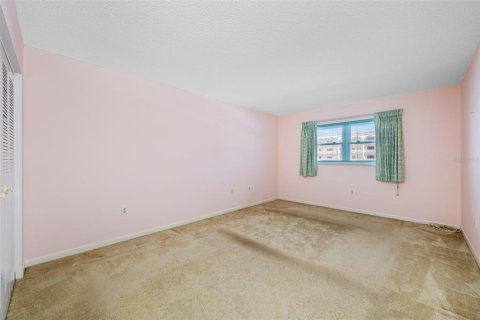 Condo in Saint Petersburg, Florida, 2 bedrooms  № 1363411 - photo 27