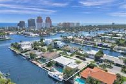 Villa ou maison à vendre à Fort Lauderdale, Floride: 5 chambres, 363.25 m2 № 2146400 - photo 2