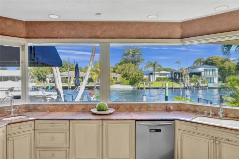 Villa ou maison à vendre à Fort Lauderdale, Floride: 5 chambres, 363.25 m2 № 2146400 - photo 13