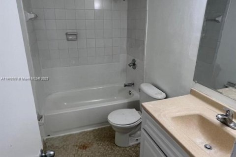Copropriété à louer à Miami, Floride: 1 chambre, 68.75 m2 № 1966411 - photo 14