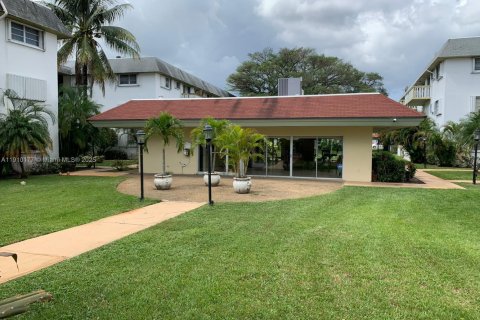 Copropriété à louer à Miami, Floride: 1 chambre, 68.75 m2 № 1966411 - photo 19