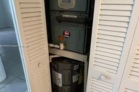 Copropriété à louer à Miami, Floride: 1 chambre, 68.75 m2 № 1966411 - photo 7