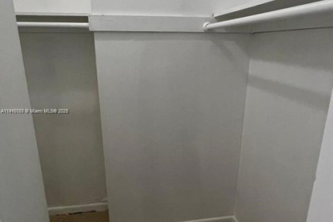 Copropriété à louer à Miami, Floride: 1 chambre, 68.75 m2 № 1966411 - photo 15