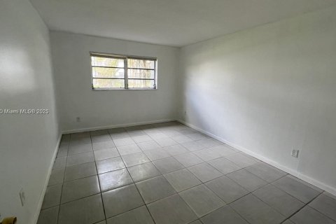 Copropriété à louer à Miami, Floride: 1 chambre, 68.75 m2 № 1966411 - photo 11