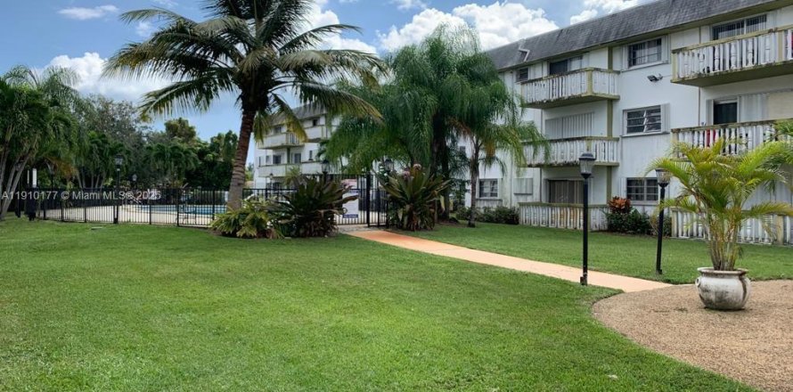 Condo à Miami, Floride, 1 chambre  № 1966411