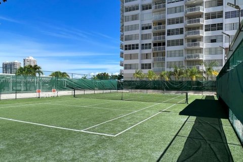 Copropriété à louer à Aventura, Floride: 3 chambres, 145.39 m2 № 2043172 - photo 11