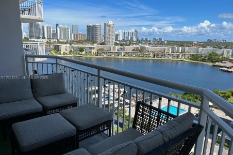 Condo in Aventura, Florida, 3 bedrooms  № 2043172