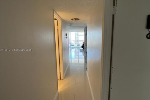 Copropriété à louer à Aventura, Floride: 3 chambres, 145.39 m2 № 2043172 - photo 14