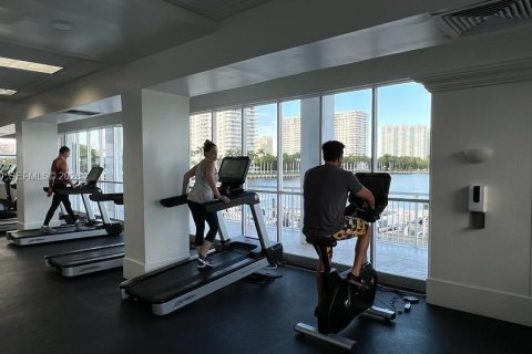 Copropriété à louer à Aventura, Floride: 3 chambres, 145.39 m2 № 2043172 - photo 18