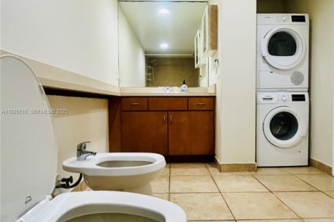 Copropriété à louer à Miami Beach, Floride: 2 chambres, 110.55 m2 № 1984091 - photo 13