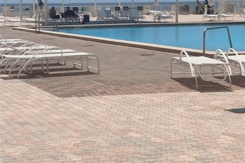 Condominio en venta en Hallandale Beach, Florida, 51.65 m2 № 1849039 - foto 28